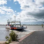 Ebbe Am Weserstrand * Sandstedt