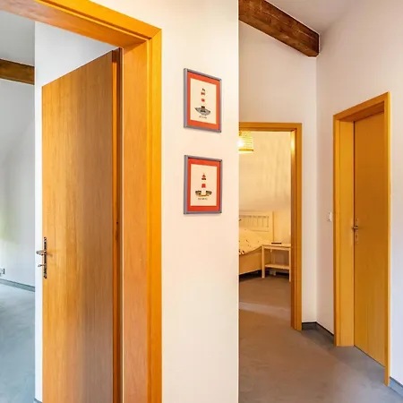 Ebbe Am Weserstrand *